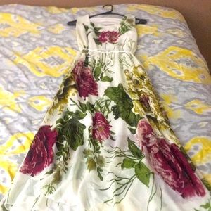 Floral sleeveless dress